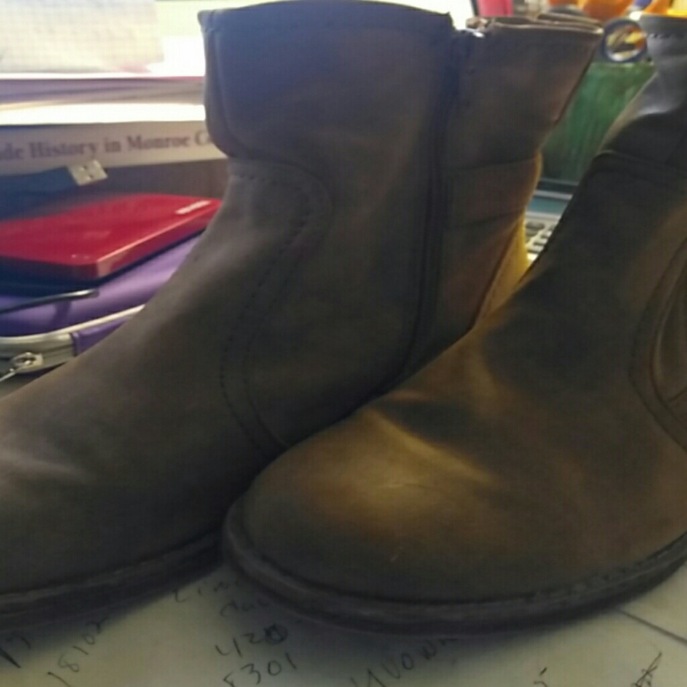 7 bare traps boots